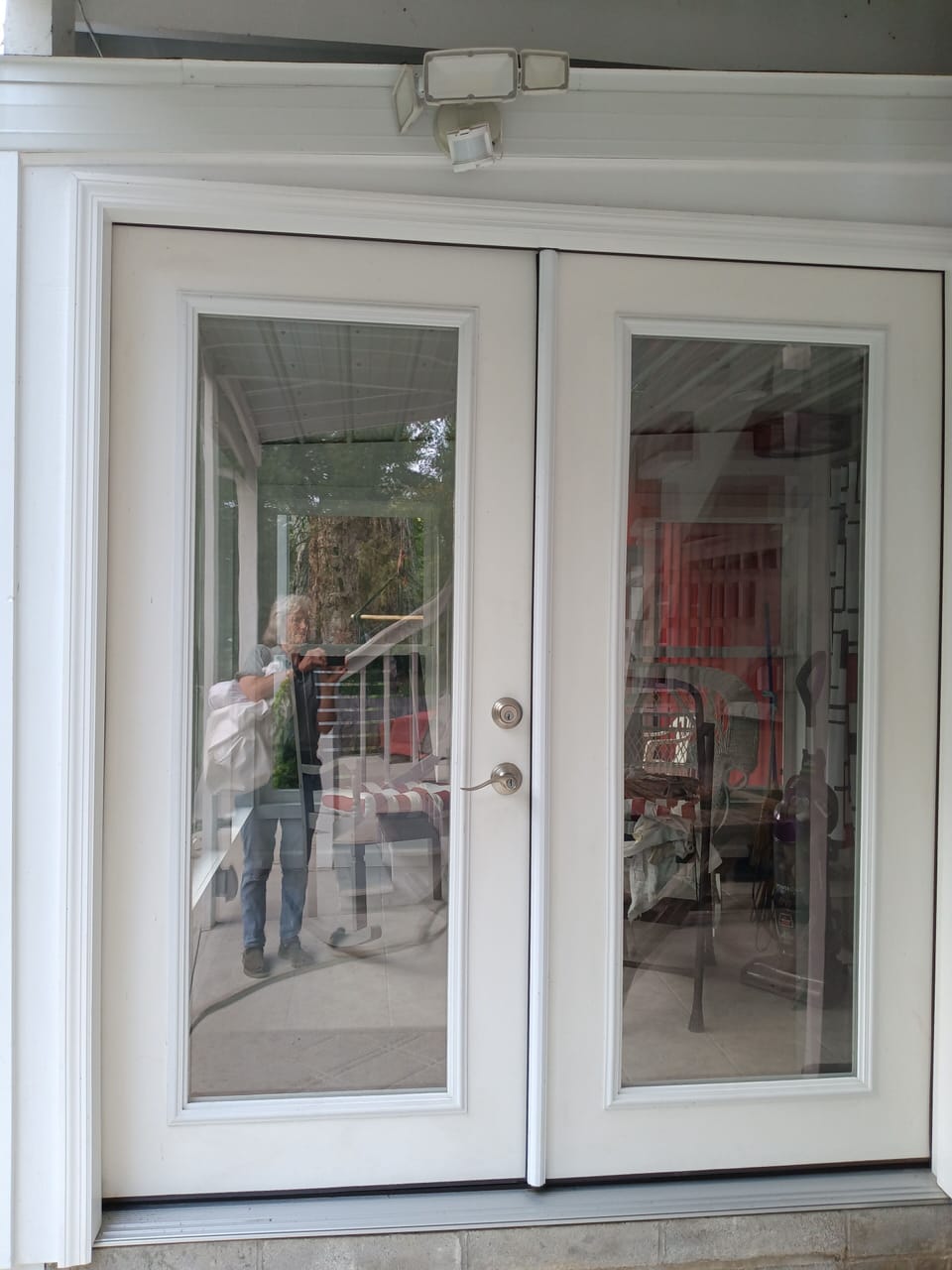 Double door entry