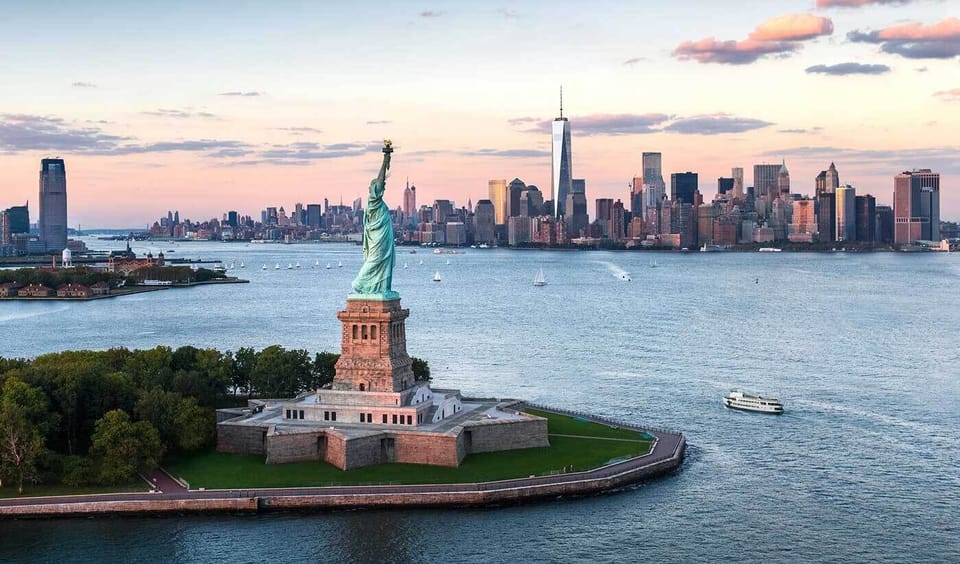     13 Miles from the infamous Statue of Liberty 