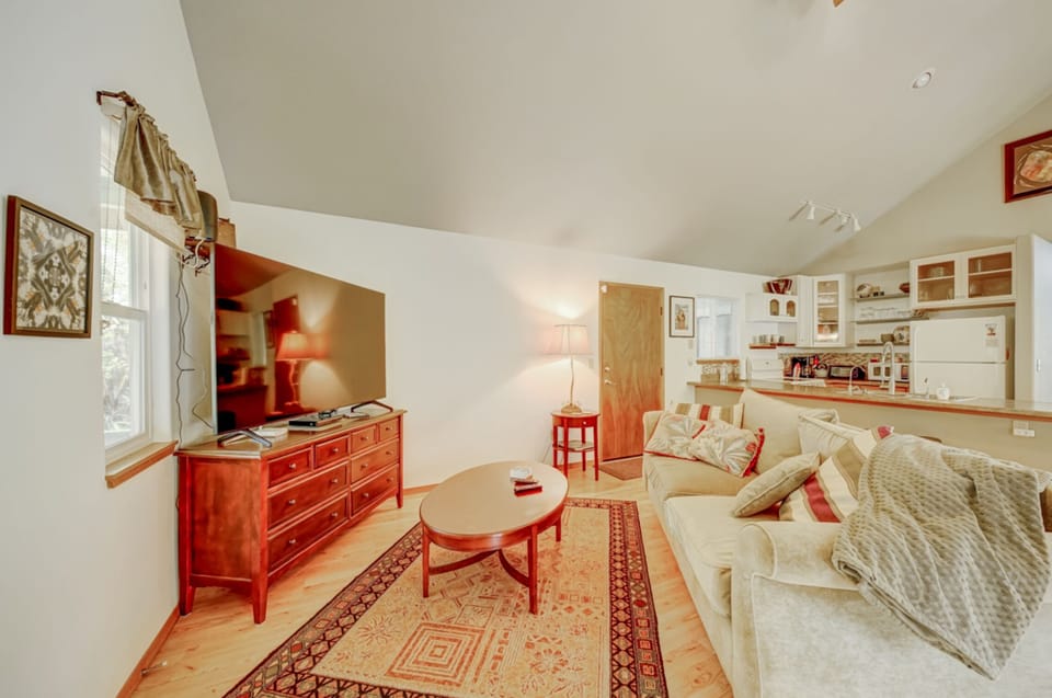 Open concept means that the family can spend time together on your vacation