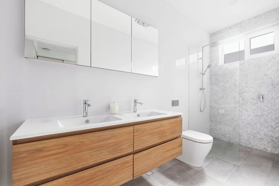 Ensuite Bathroom off Master King Bedroom