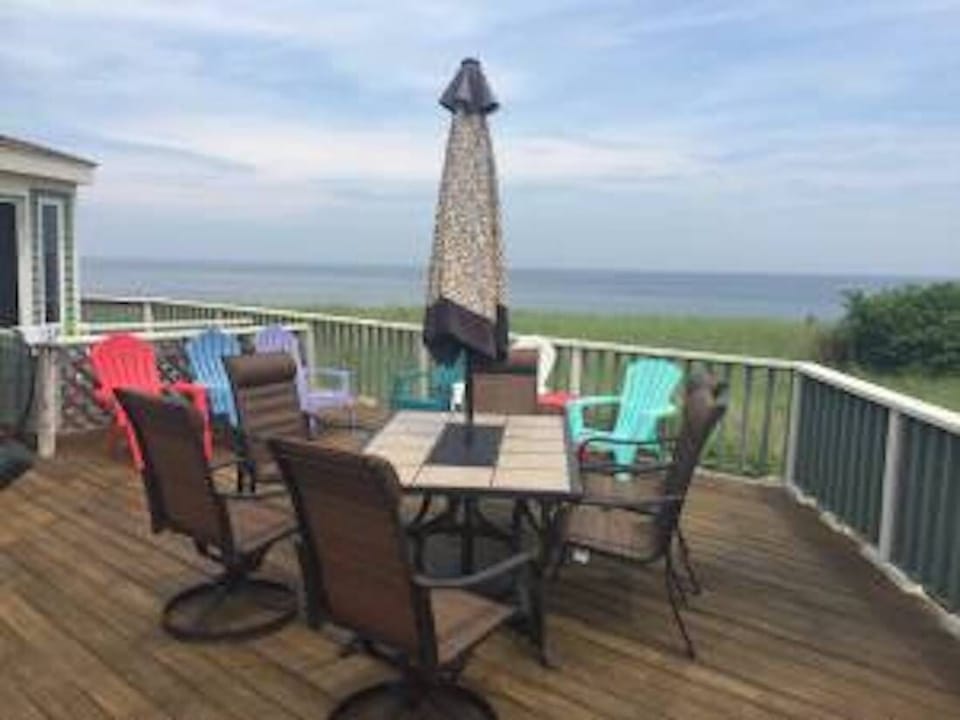 view from side deck, there is also a back deck on ocean side
