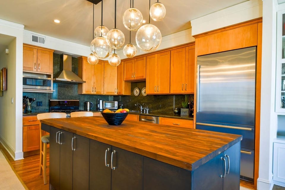 Kitchen with Island