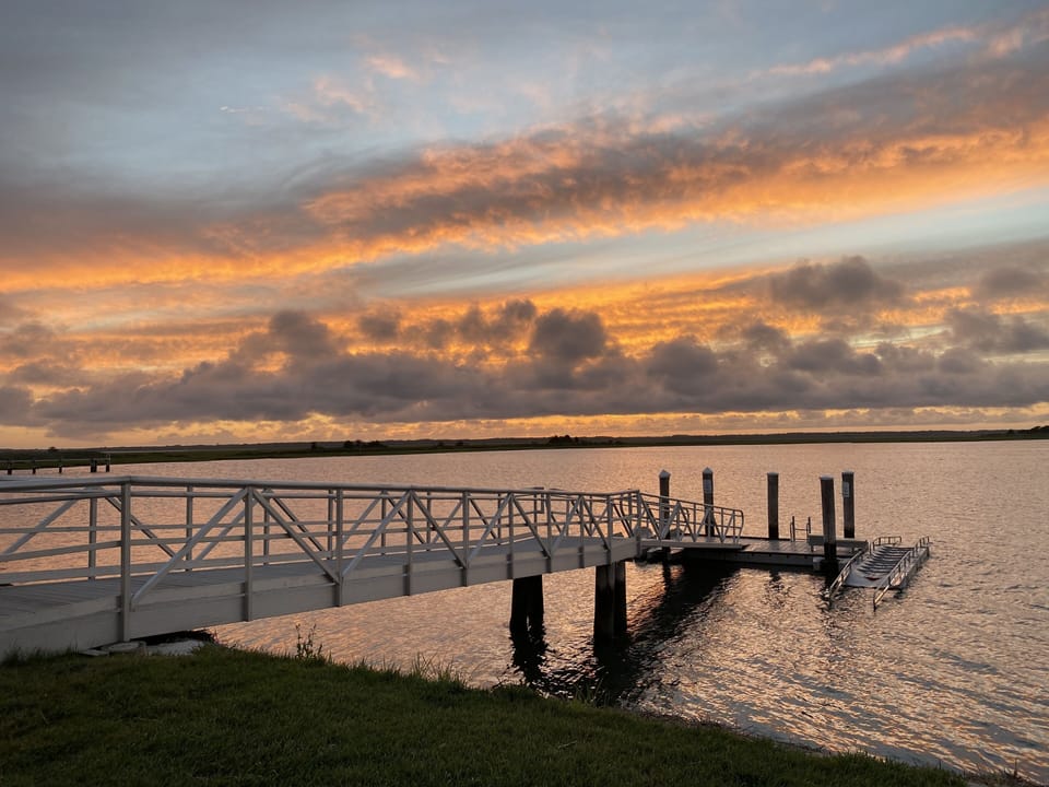 The house is just two blocks from the kayak launch at beautiful sunset lake.