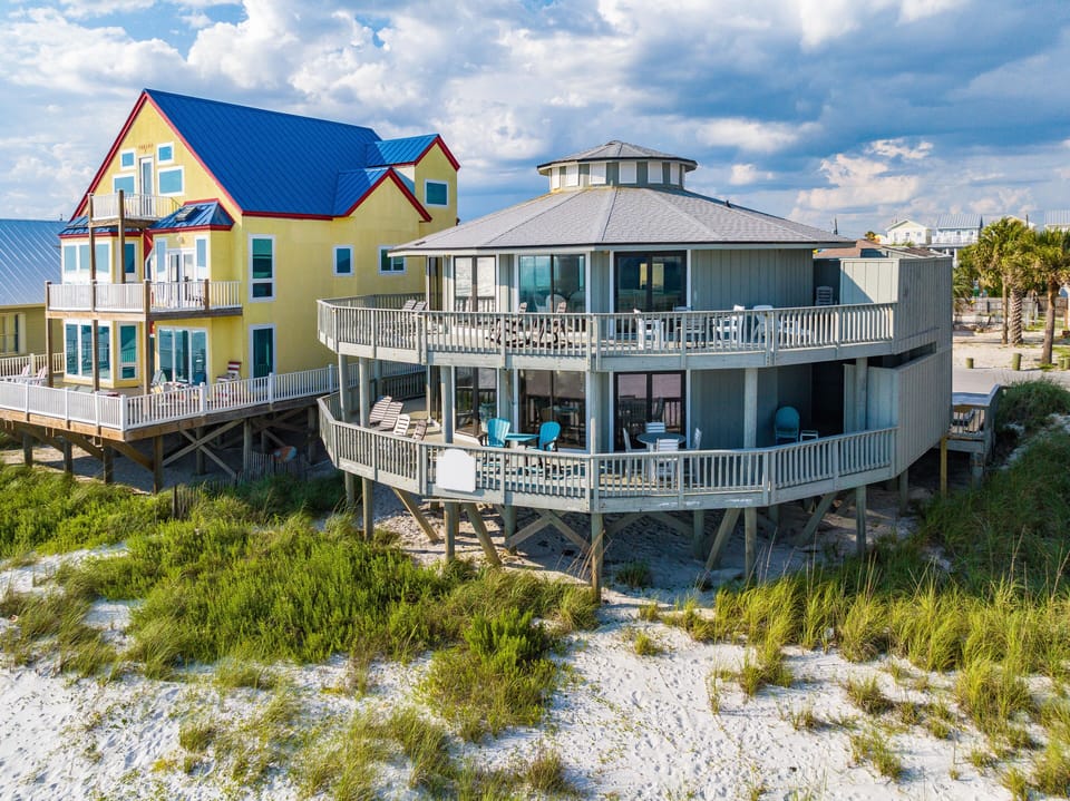 Views, views, views at every turn.  Enjoy 180 degree views up and down beach.