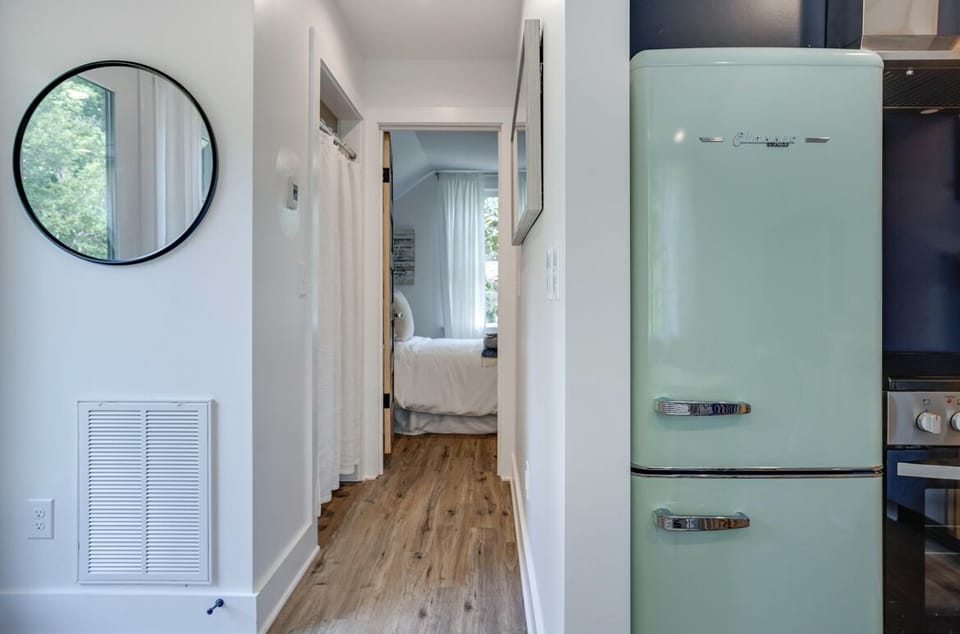 Hallway with washer and dryer 