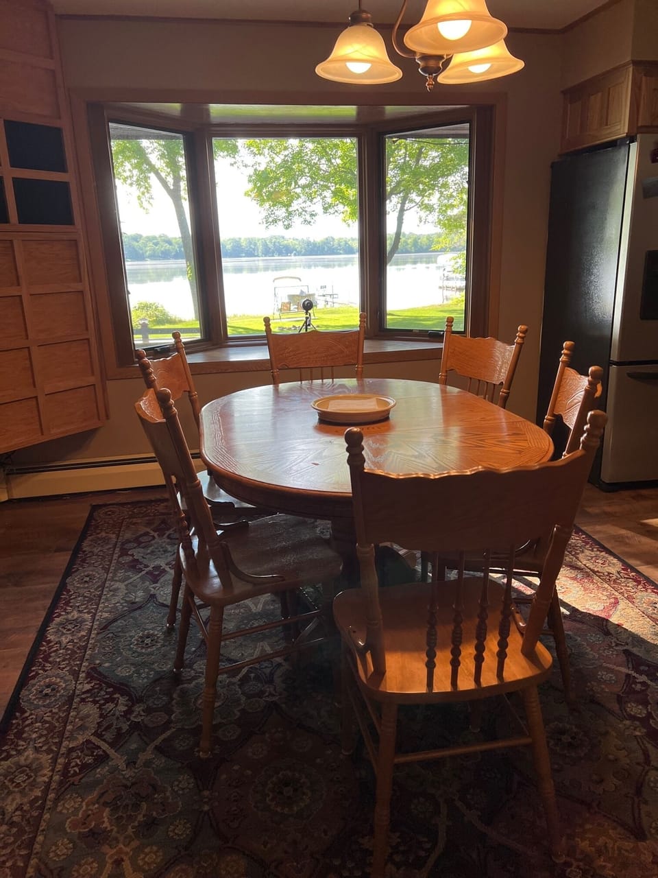 Eat-in kitchen