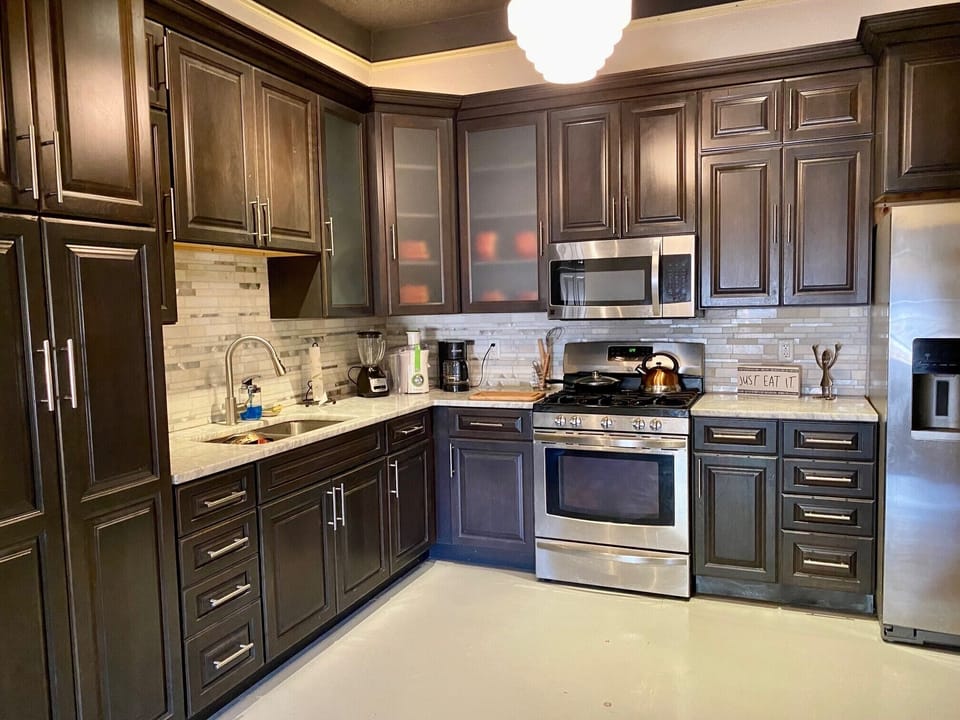 Full Kitchen