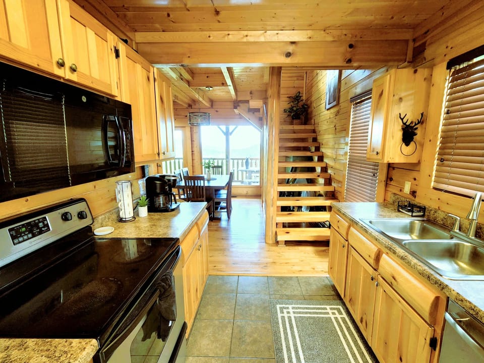 Full Kitchen with dual Keurig coffee maker, bring your own foods and coffee.