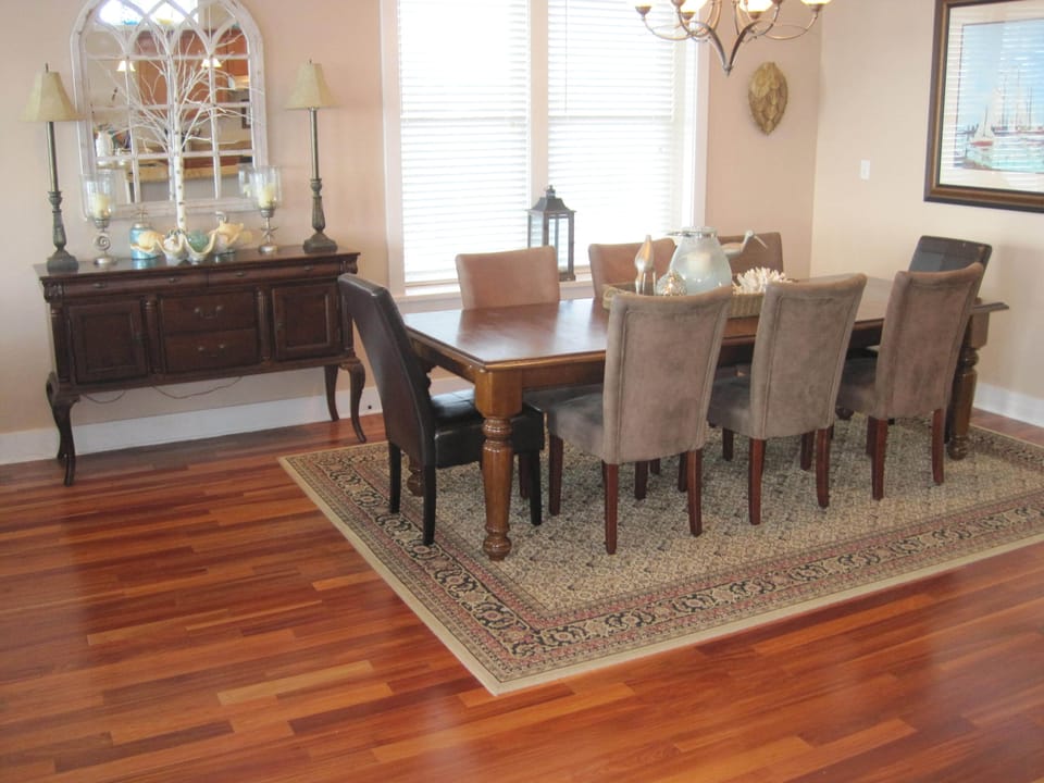 Living room dinning area
