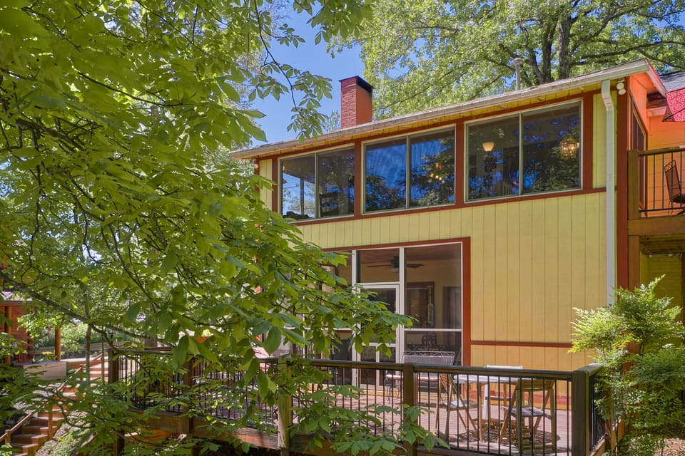 Rear of home with lower deck