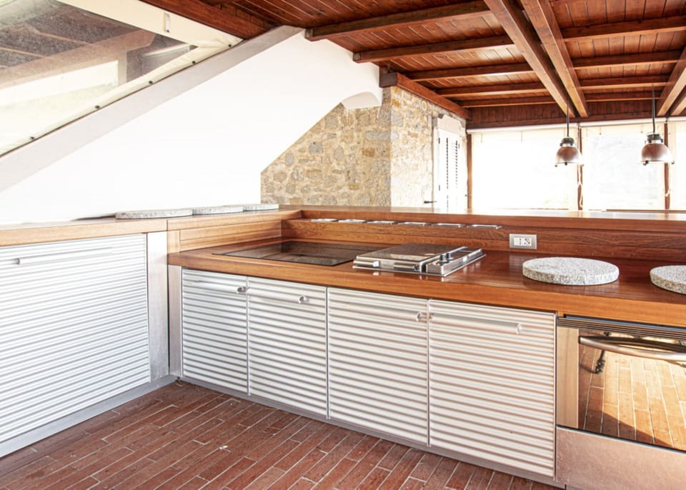 Villa Ritter Clara, Villa in Marina di Campo, kitchen detail