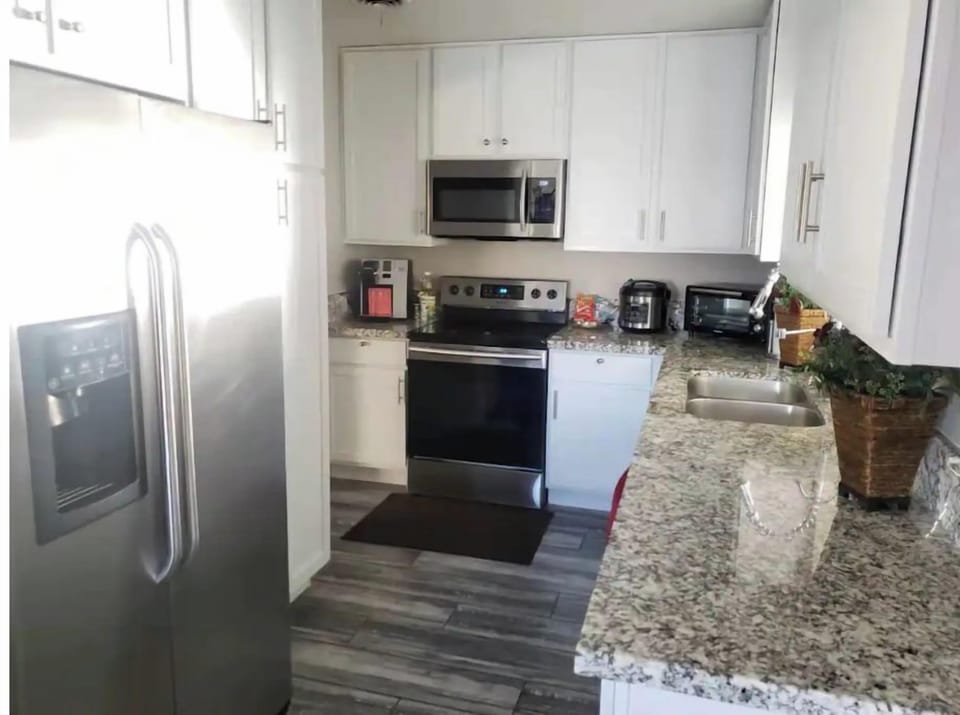 Full kitchen with access to all appliances.