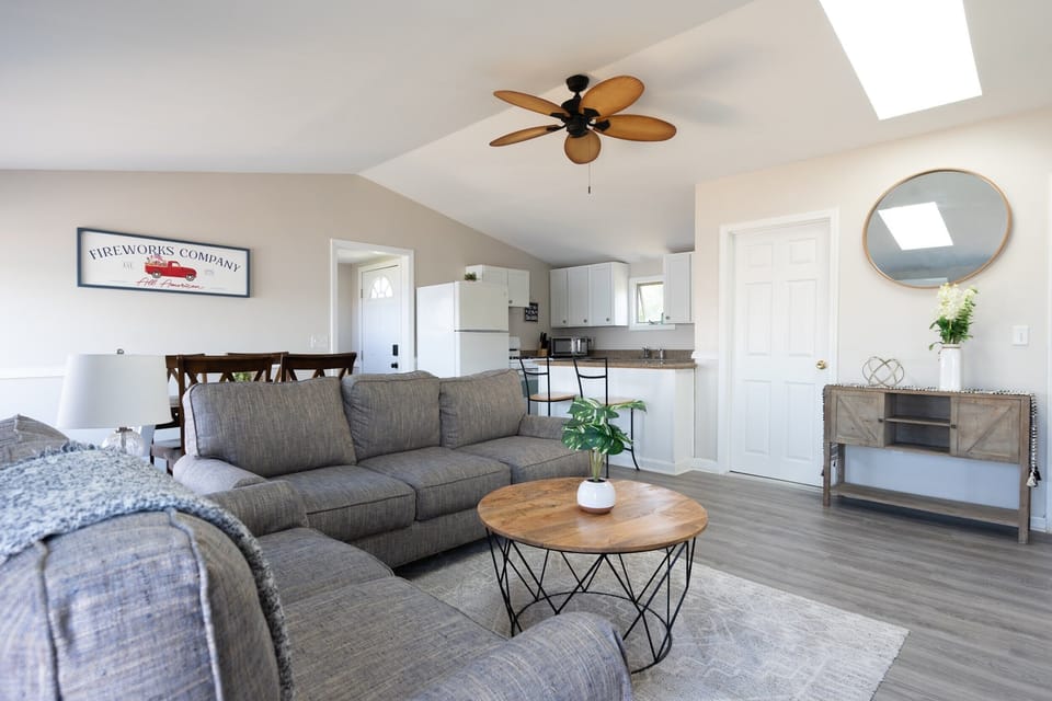 Spacious living room