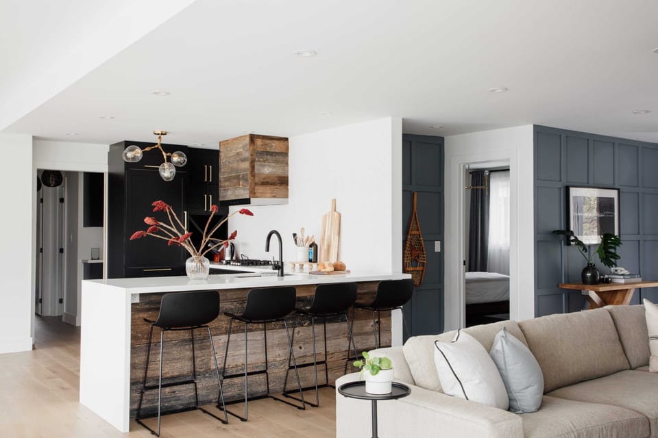A fully equipped, recently renovated kitchen is situated right in the middle of all the action so you can continue to entertain while preparing your meals.
