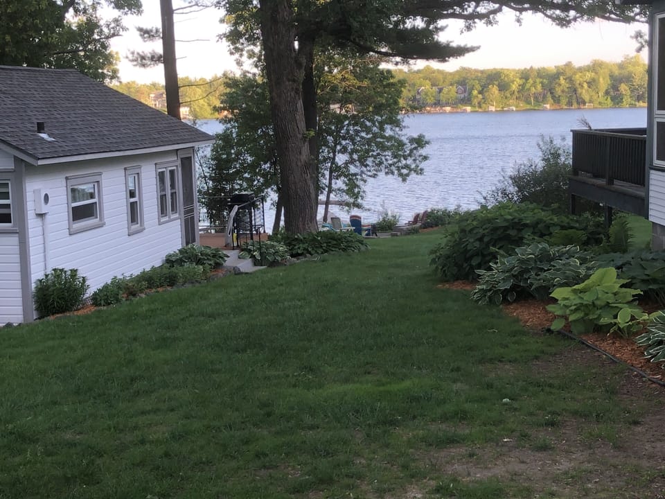 Side view Cottage