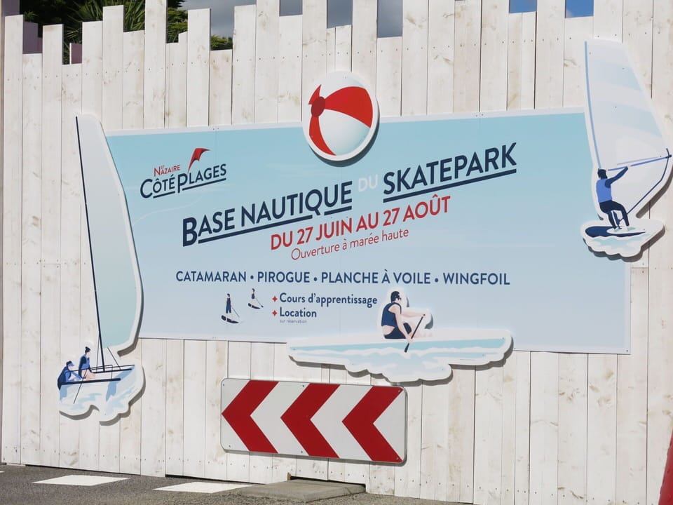 White, Font, Red, Real Estate, Gas, Landmark, Signage, Motor Vehicle, Advertising