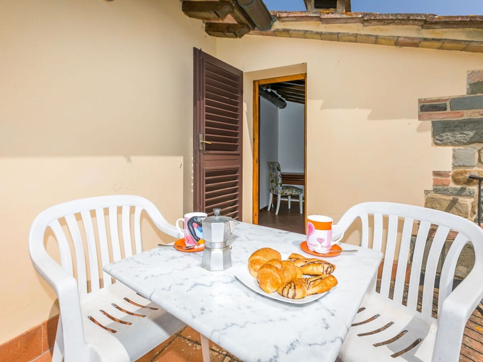 Table, Furniture, Tableware, Chair, Building, Wood, Window, Interior Design, Outdoor Furniture, Outdoor Table