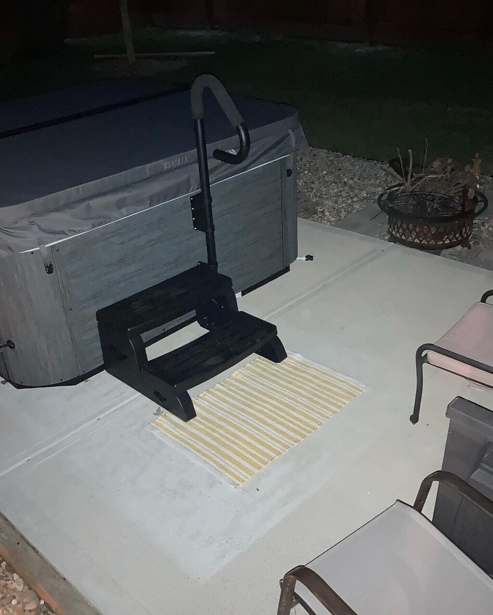 Hot tub- open 24 hours per day.
Takes your mind off the day-to-day.
