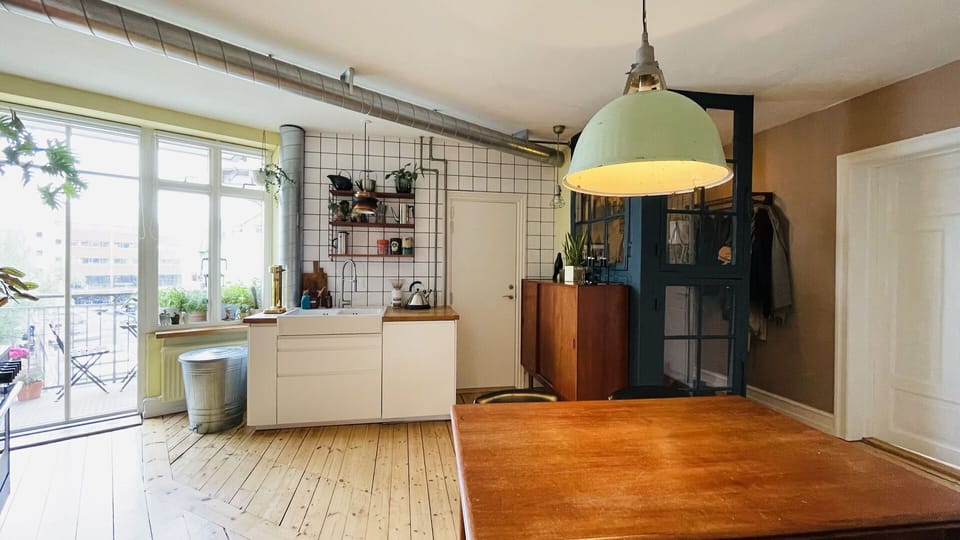 Dining Room, Kitchen