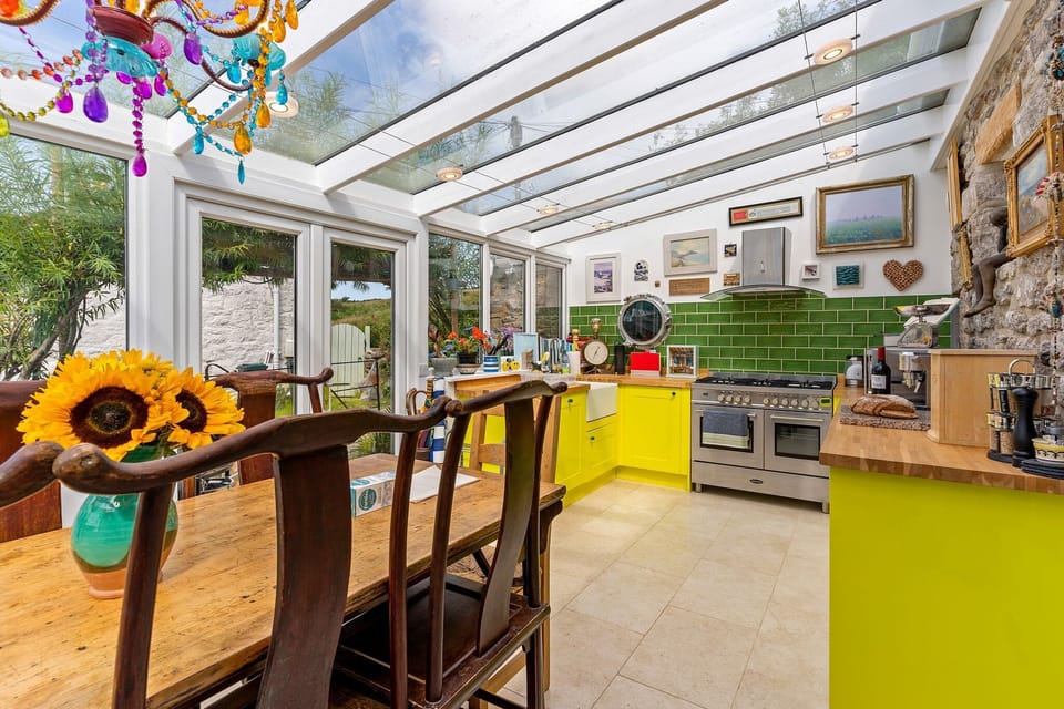Kitchen and dining area.