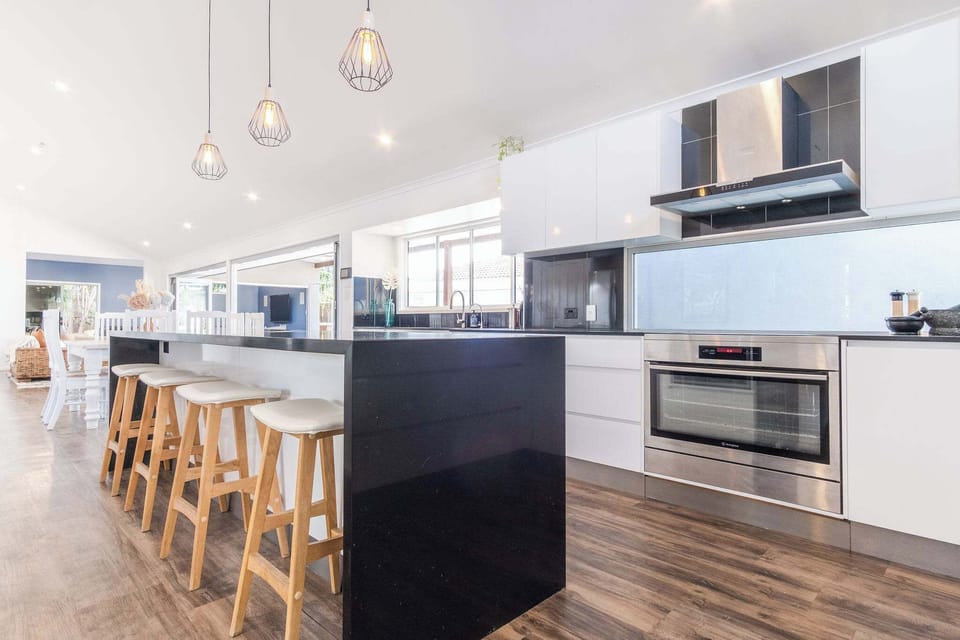 Large open plan modern kitchen.
