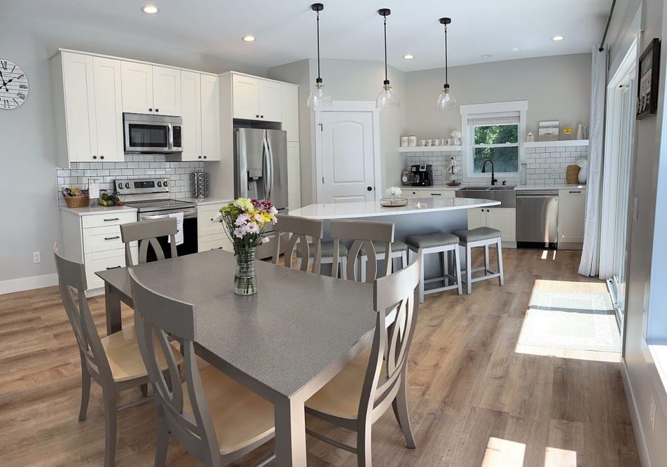 Fully Equipped Kitchen (1)