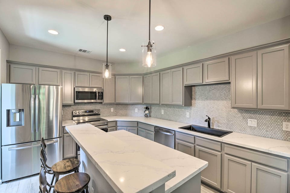 Kitchen | Fully Equipped