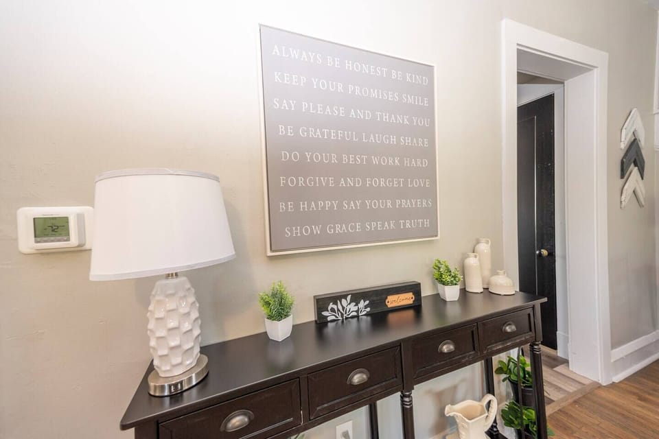 he cheerful décor touches will make you smile.