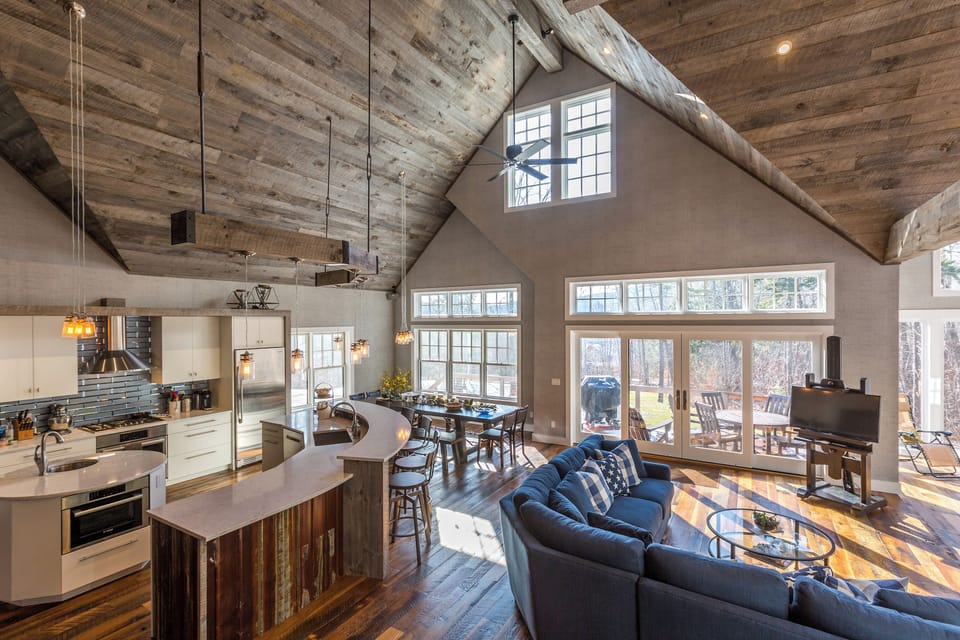Kitchen, dining area and living room. 