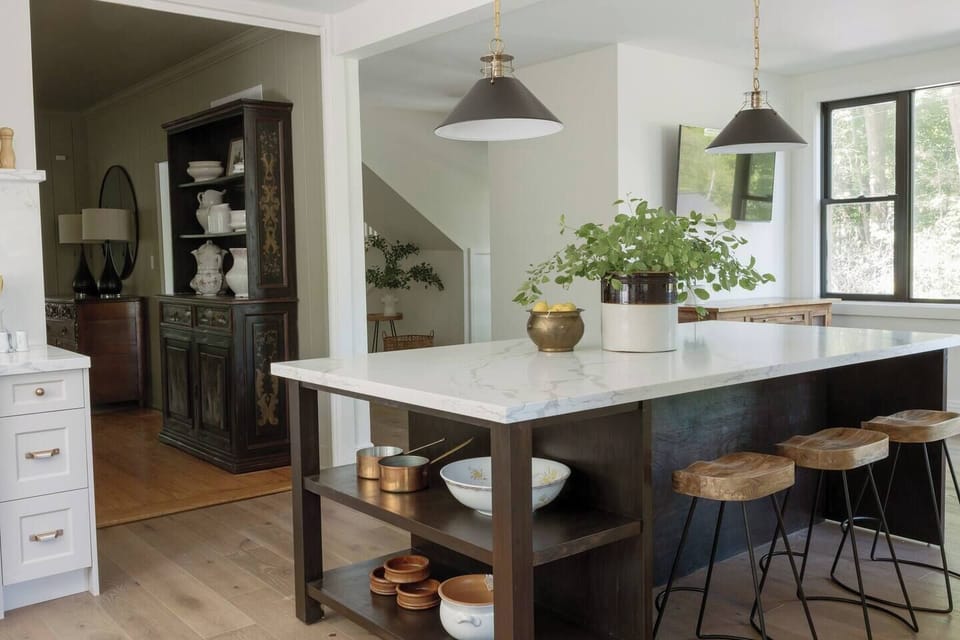 We even added a TV in the breakfast nook. Whether its Sunday night football, playoff hockey, the Food Network or cartoons for the kids, this added amenity is what you needed! 