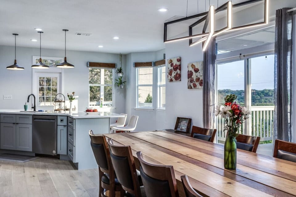 Great room, great table, great views!You and your friends and family will have more than enough space to spread out in this newly remodeled home!