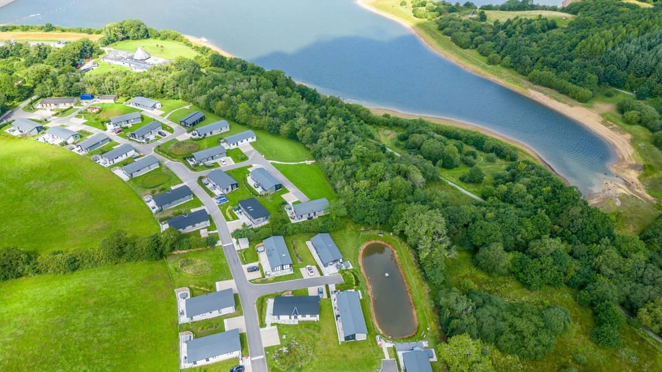 Roadford Lake Lodges