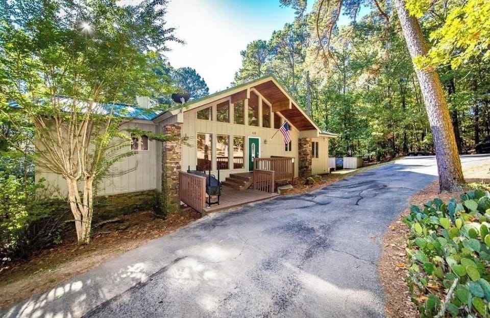 Front circular driveway with plenty of parking spaces