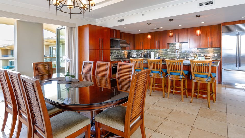 1019 Dining