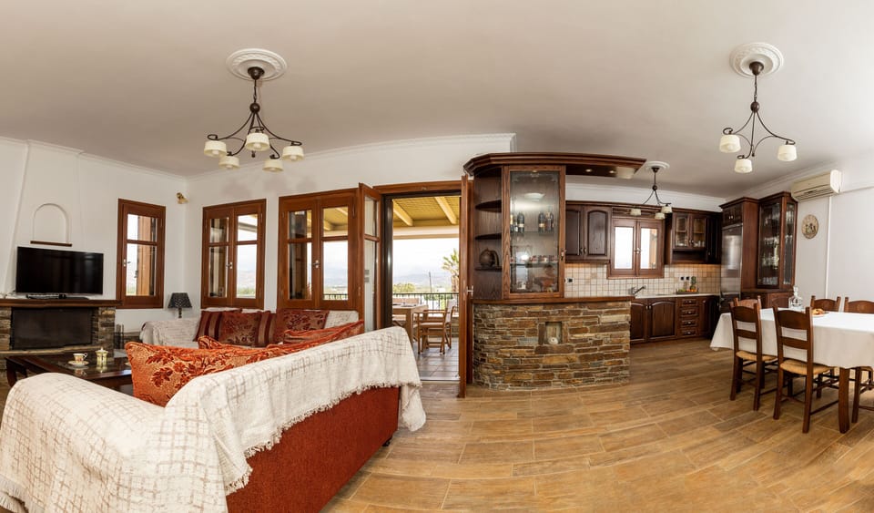 Living and dining area