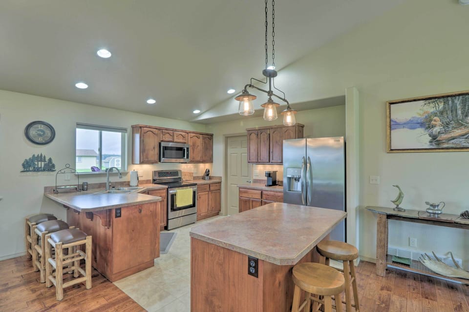 Kitchen | Bosch Dishwasher | Coffee Maker | Toaster | Blender | Crockpot