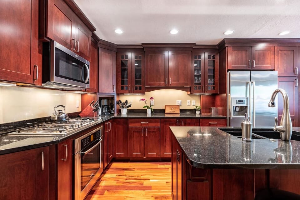 Fully equipped kitchen with ample counter space.