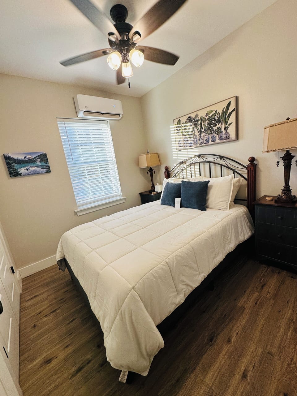 Queen size comfy bed in second downstairs bedroom