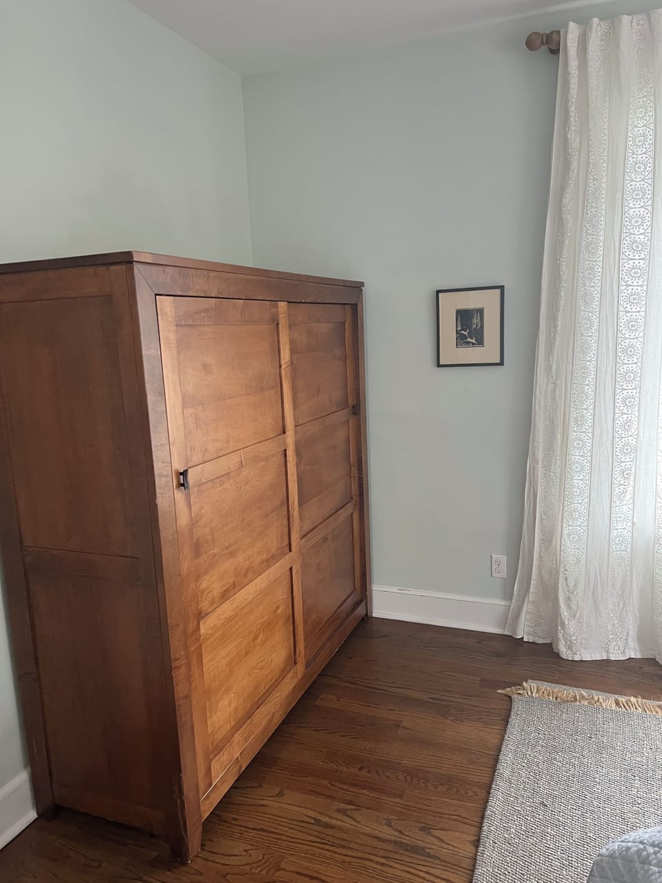 Large armoire