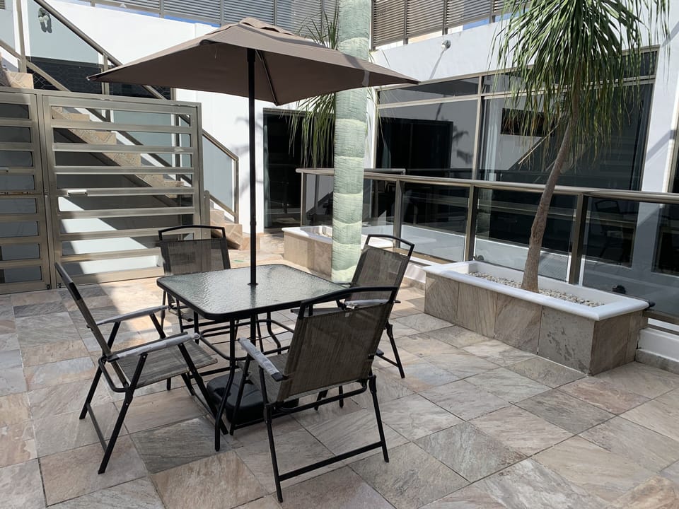 2nd patio 