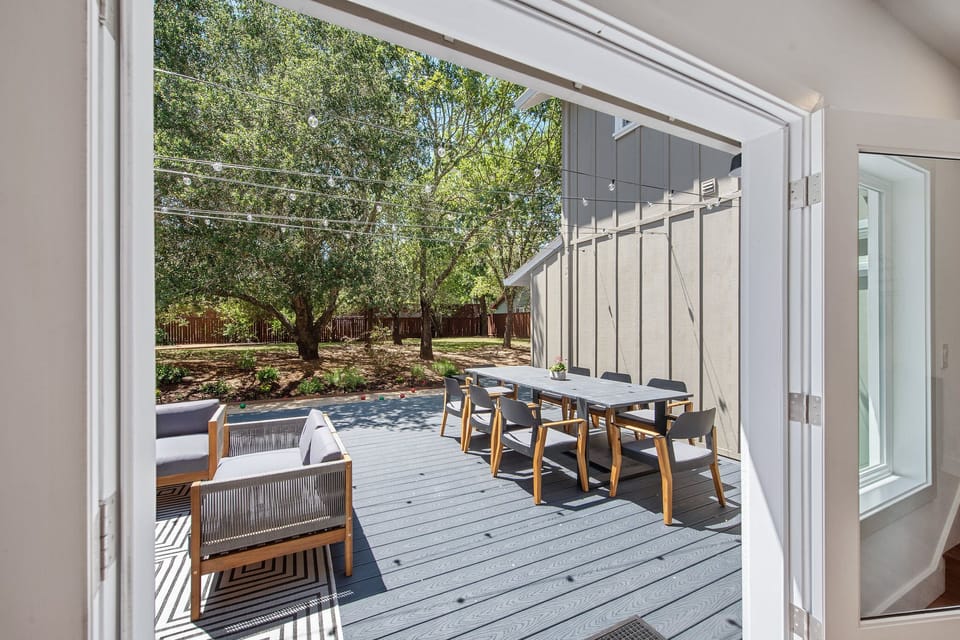 Indoor outdoor living