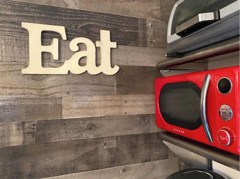 Microwave / Toaster Oven