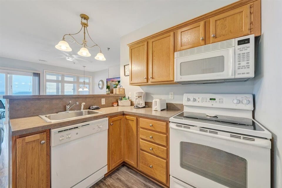 Kitchen (2)