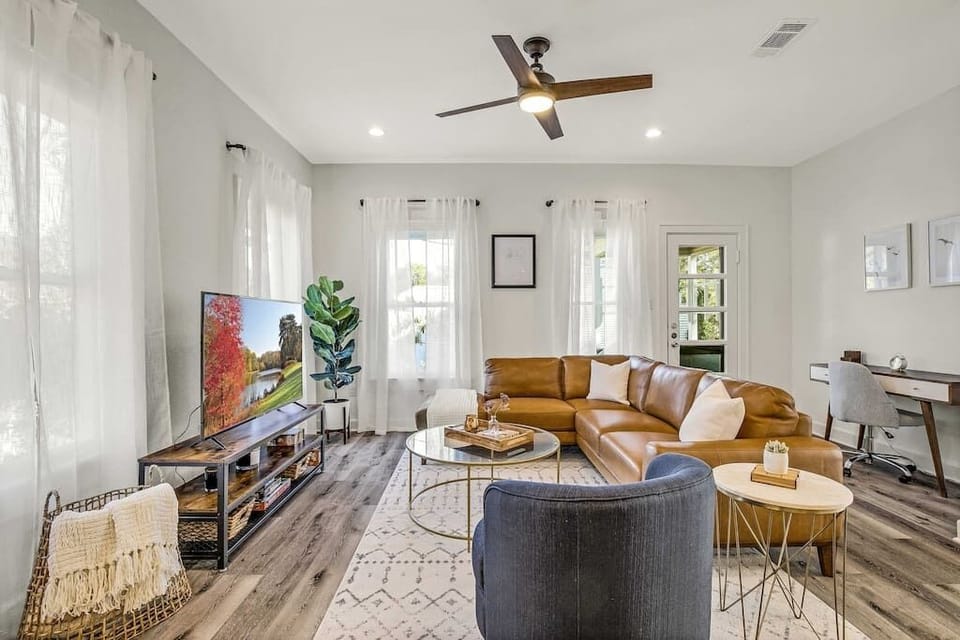 Living Room w/ Office Nook