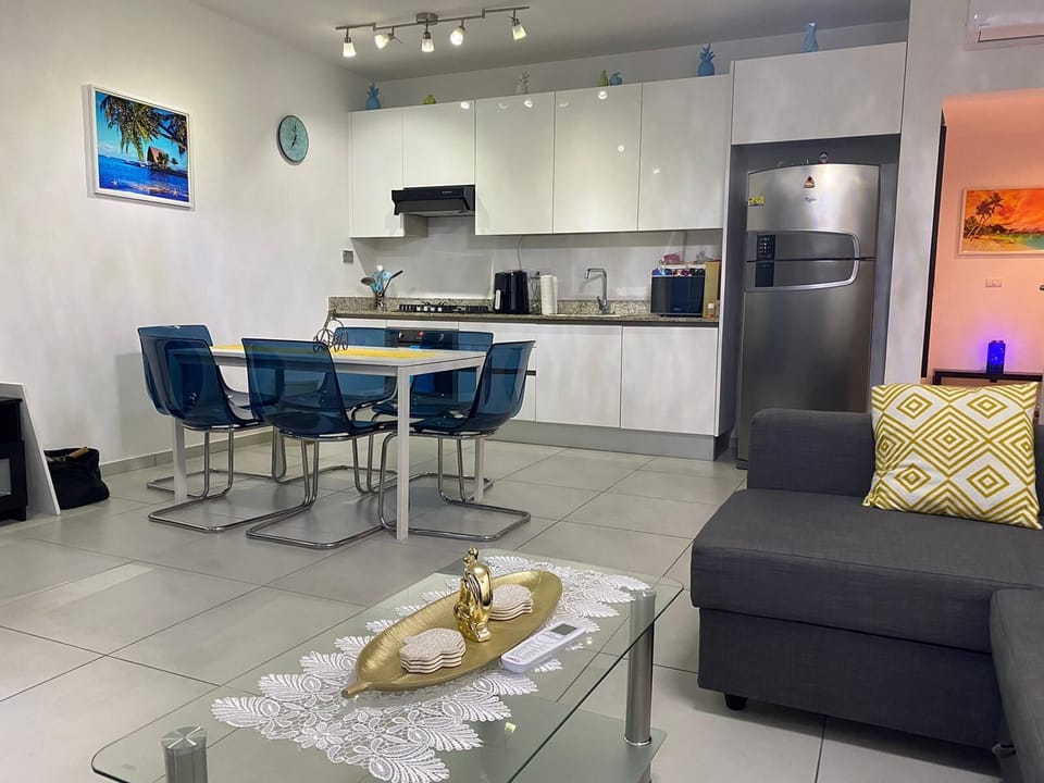 Open and airy concept kitchen & livingroom