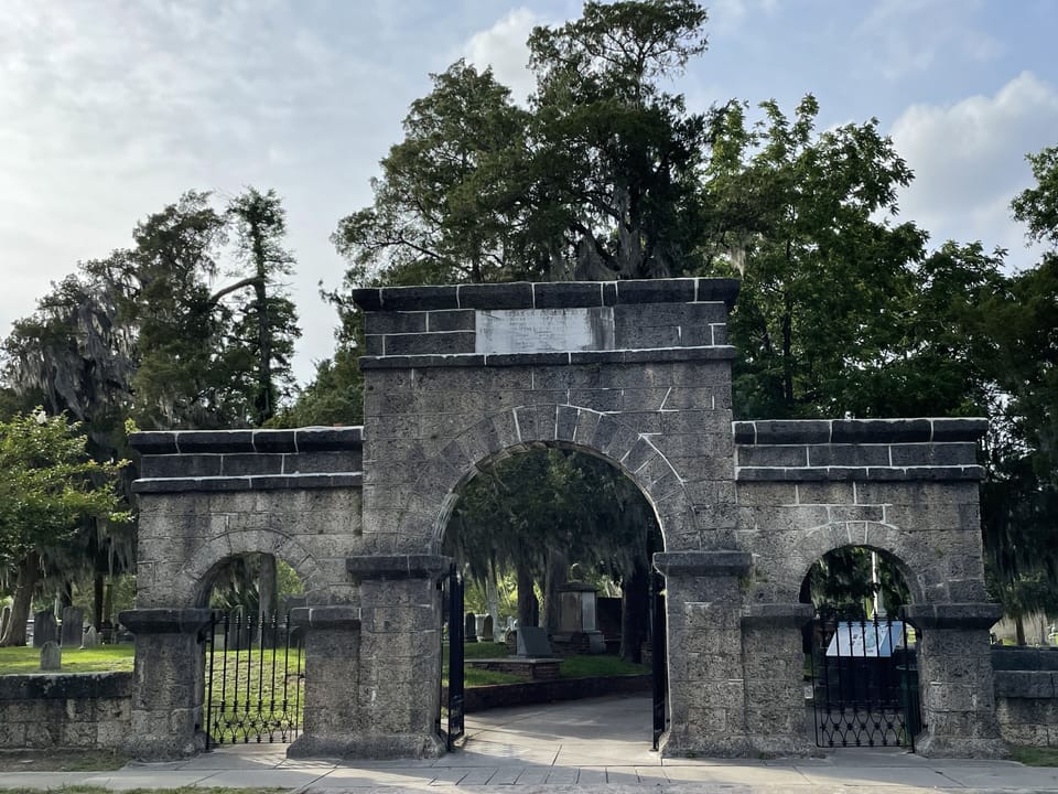 Cedar Grove Cemetery’s Weeping Archway