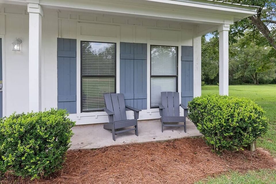 Sit out here with your morning coffee and enjoy the fresh air!