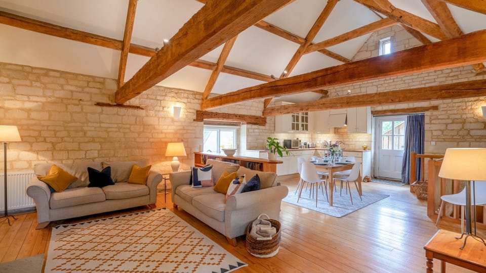 Open-plan living-dining-kitchen, Stable Cottage, Bolthole Retreats
