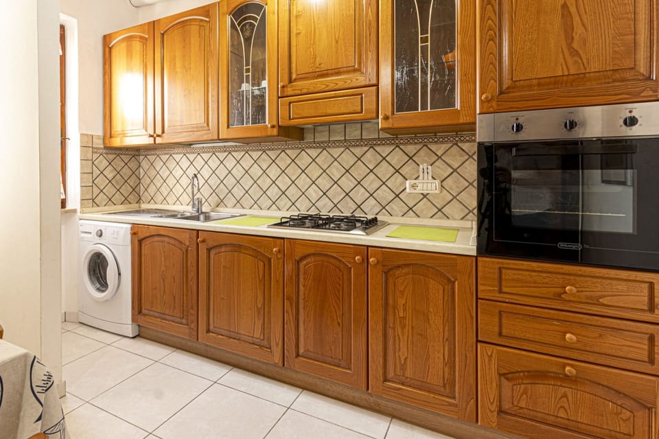 Kitchen and Washmaschine-Ottavia-Elba Island