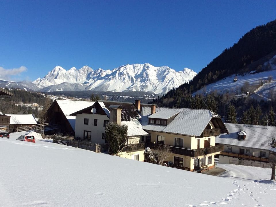 Vierbettzimmer mit Dusche, WC - Gasthof Michlbauer Bed and Breakfast in Schladming